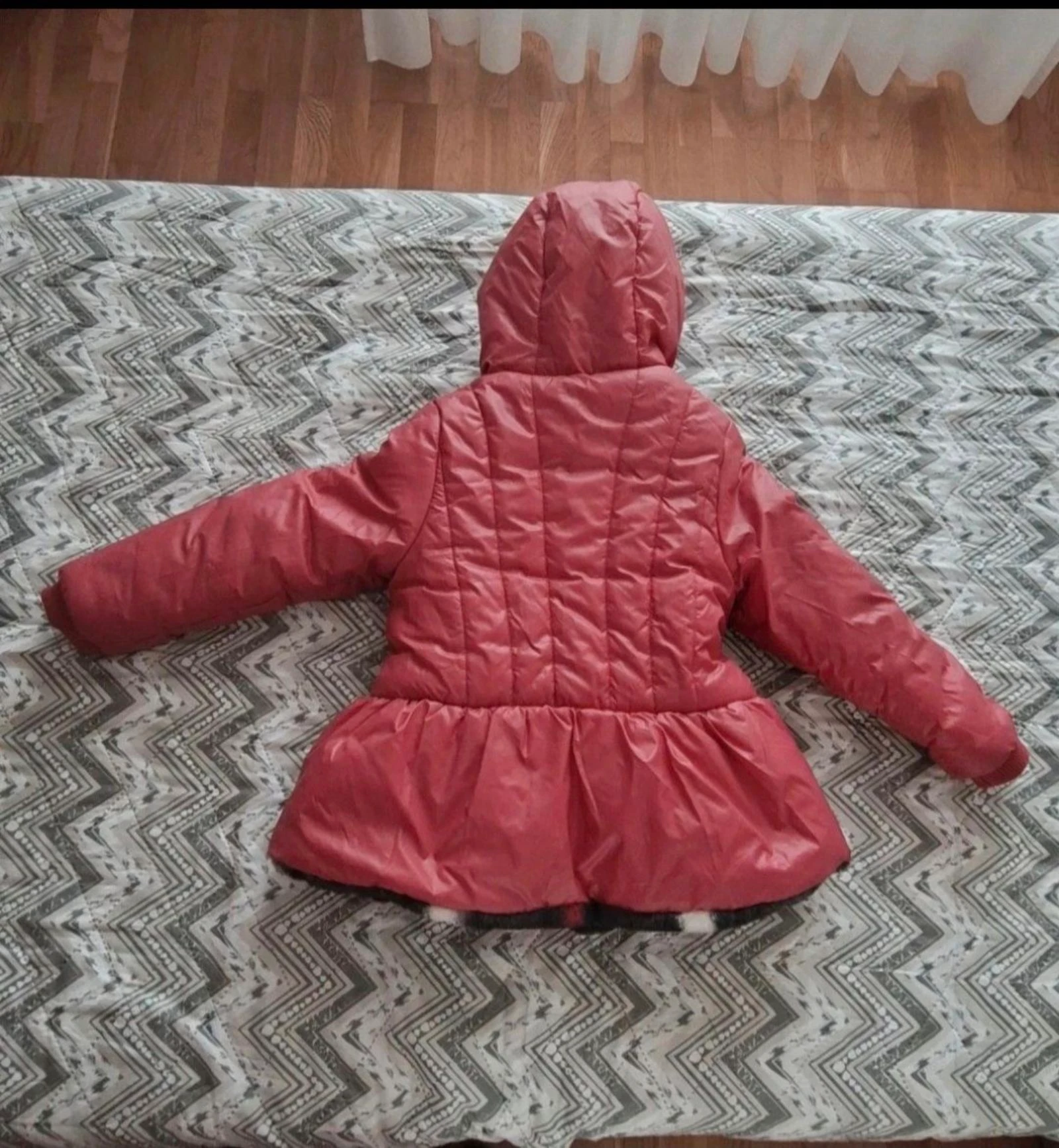 Padded girl's coat, with hood, reversible, size 7 – photo 2